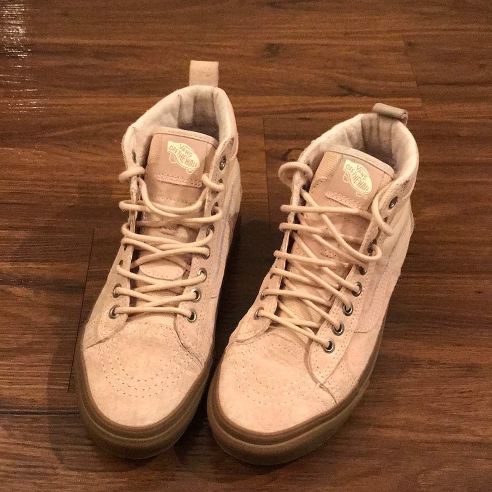 VANS HIGHTOPS women’s size 7